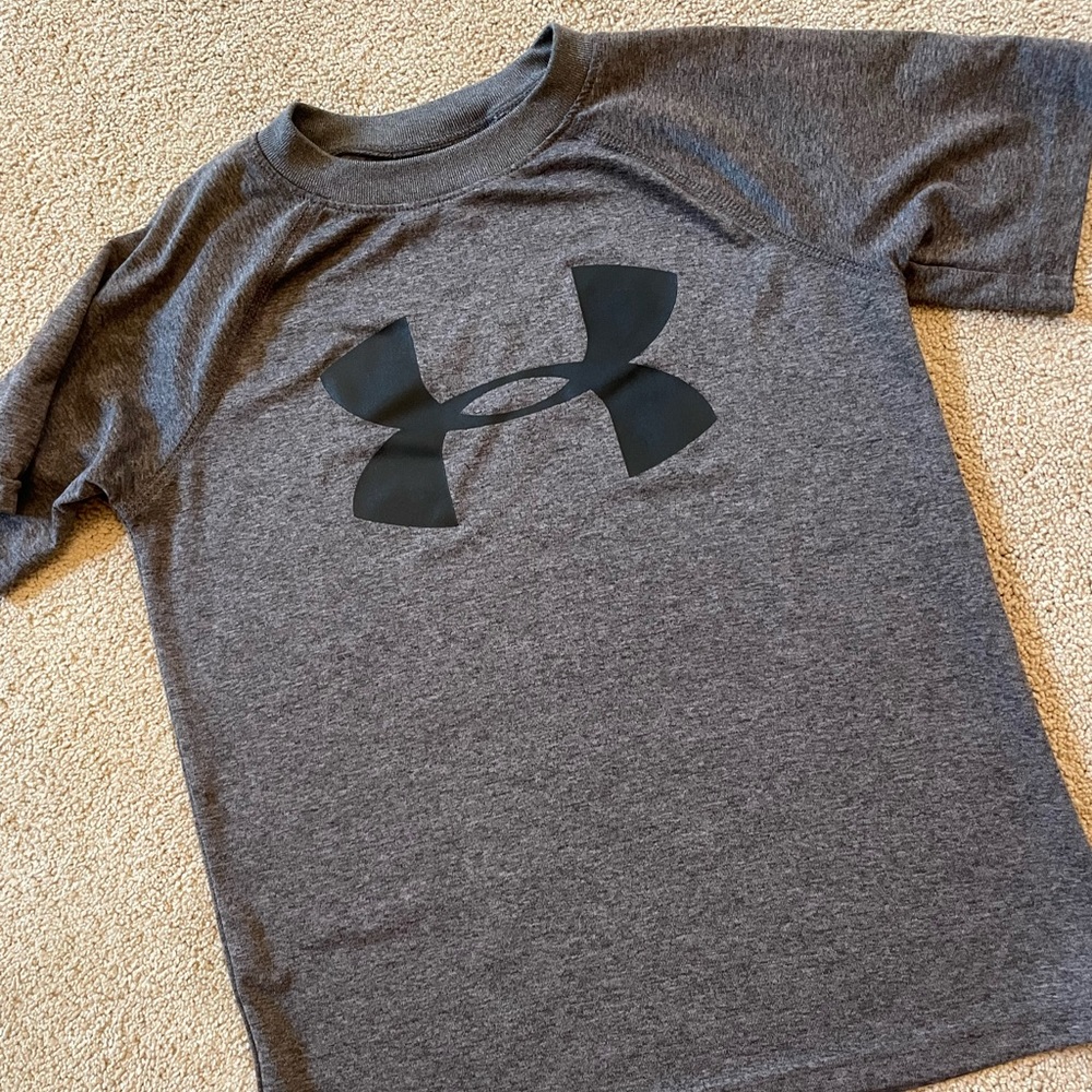 Under Armour Dark Grey Tee